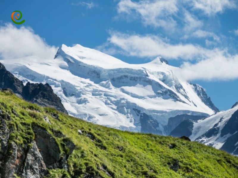 درباره قله گراند کومبین رشته کوه آلپ با این مقاله از دکوول همراه باشید.